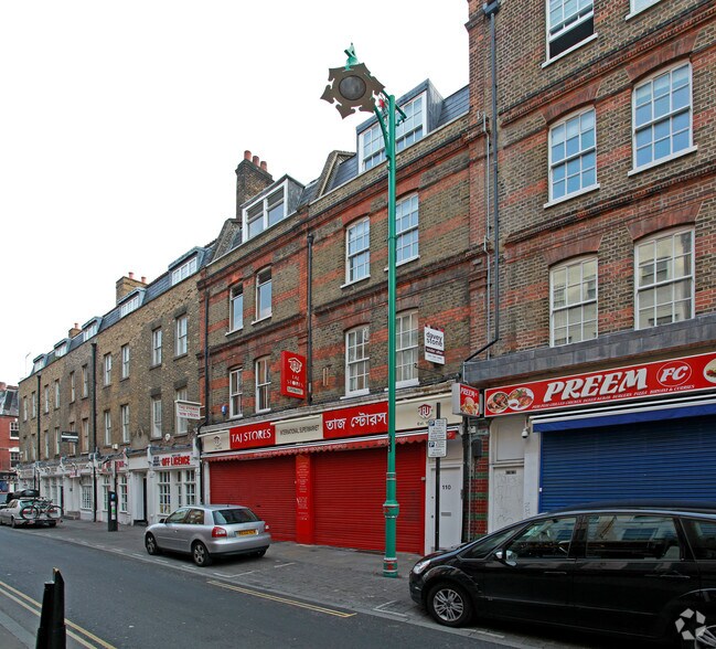 112 & 114 Brick Ln, Londres à louer - Photo de l’immeuble – Image 2 sur 2