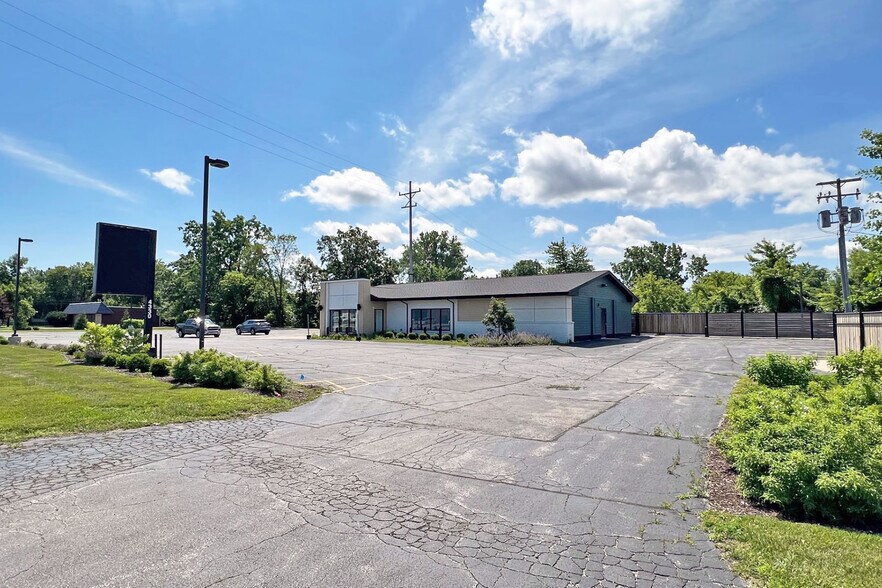 4330 Wilder Rd, Bay City, MI à vendre - Photo de l’immeuble – Image 2 sur 7