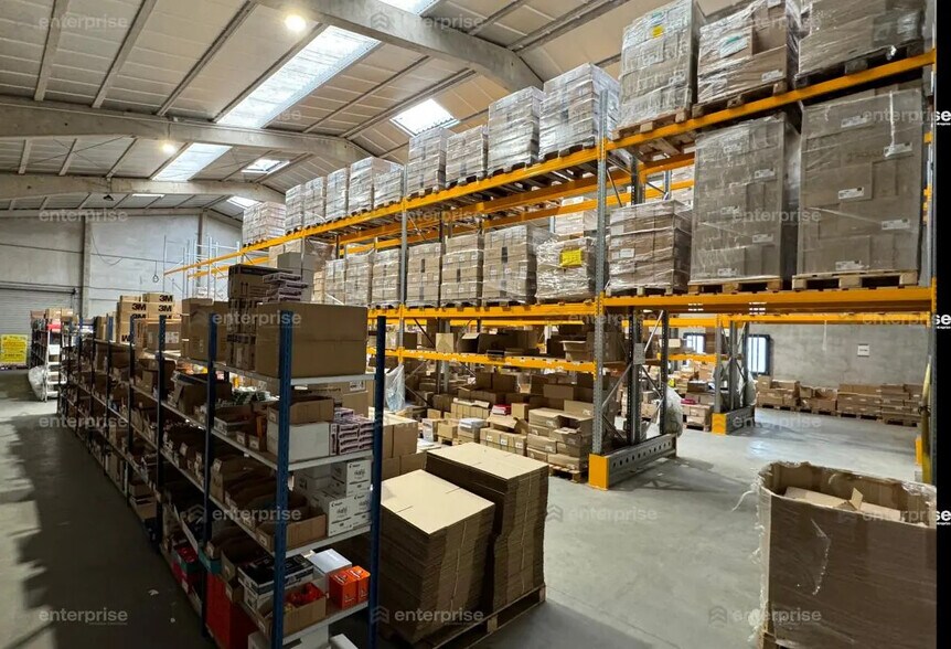 Local d’activités dans Villeneuve-d'Ascq à louer - Photo de l’immeuble – Image 2 sur 5