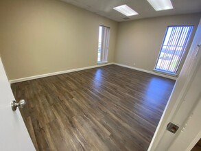401 E Front St, Tyler, TX à louer Photo intérieure– Image 2 sur 2