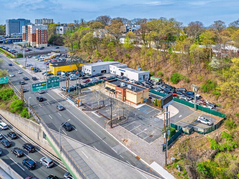 2215 State Route 4, Fort Lee, NJ à louer - Aérien – Image 3 sur 11