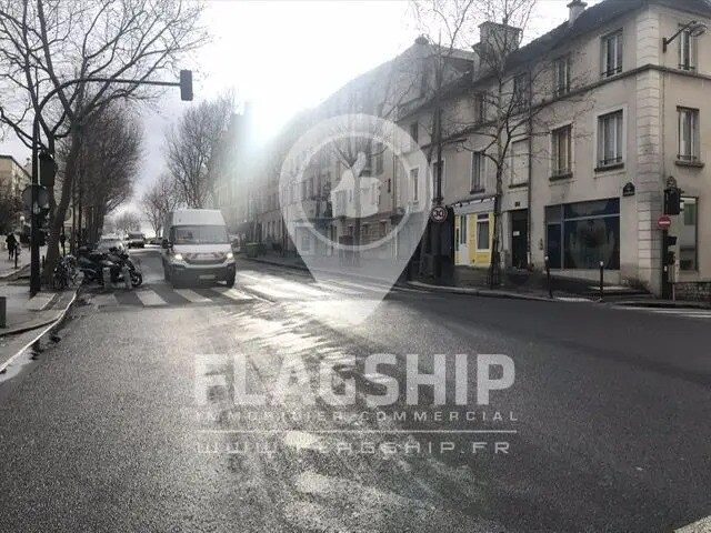 Local commercial dans Paris à louer - Photo de l’immeuble – Image 2 sur 8