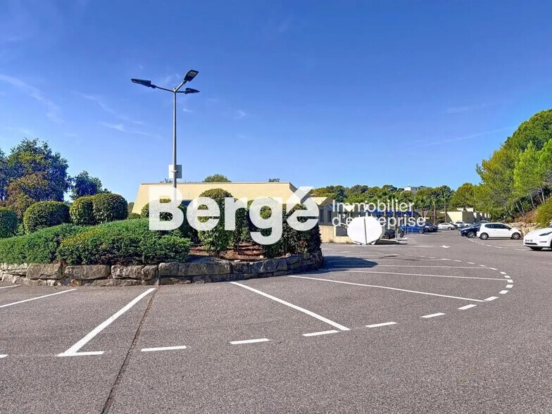 Bureau dans Valbonne à louer - Photo de l’immeuble – Image 3 sur 7