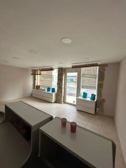 Local commercial dans Bourg-de-Péage à vendre - Photo intérieure – Image 2 sur 25