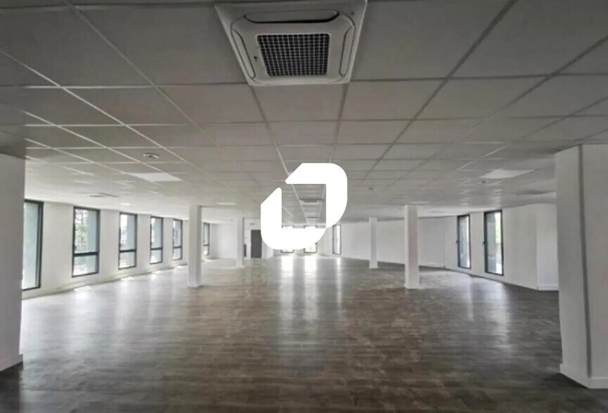 Bureau dans Marcq-en-Baroeul à louer - Photo de l’immeuble – Image 2 sur 6