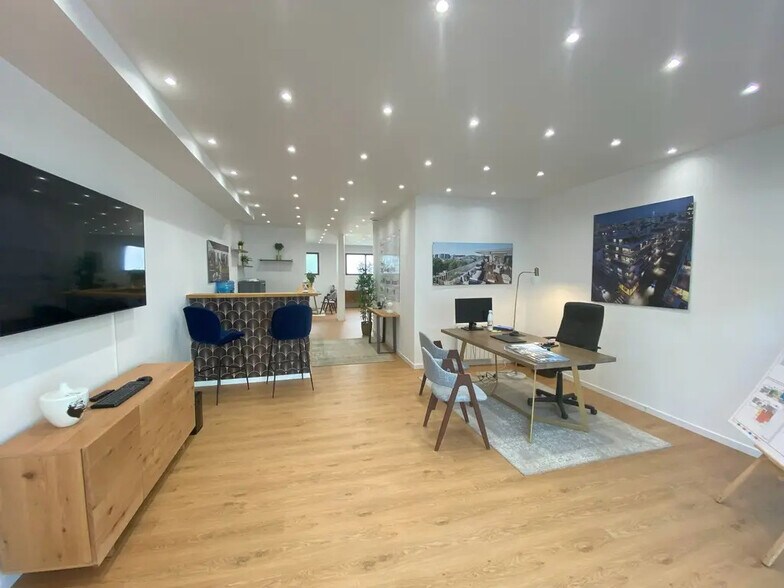 Local commercial dans Boulogne-Billancourt à louer - Photo de l’immeuble – Image 2 sur 7