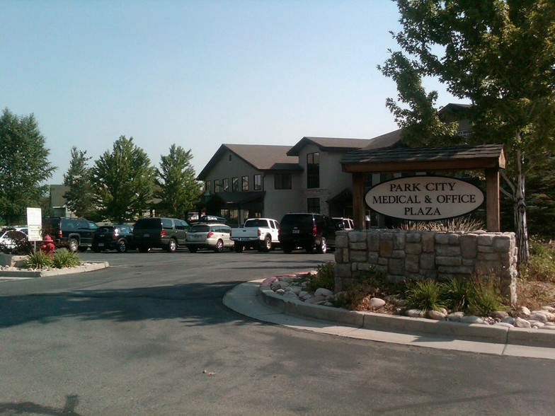 1850 Sidewinder Dr, Park City, UT à louer - Photo de l’immeuble – Image 2 sur 26