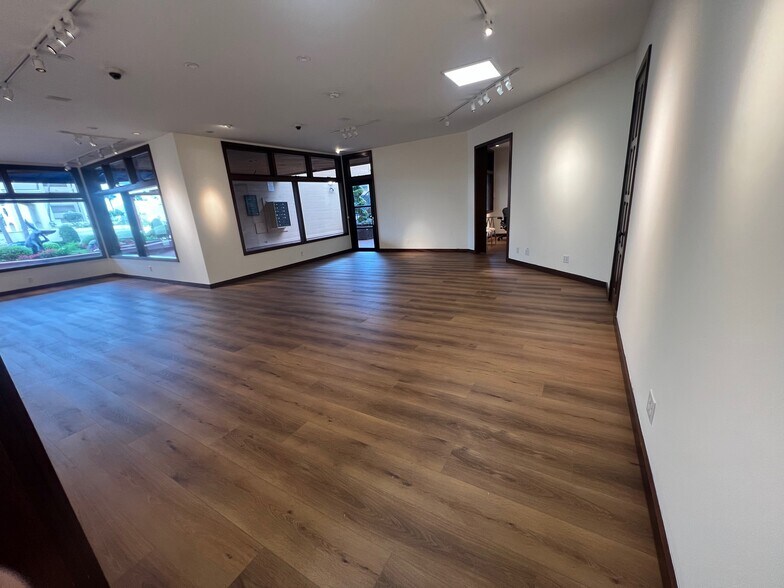 1540 S Coast Hwy, Laguna Beach, CA à louer - Photo de l’immeuble – Image 2 sur 18