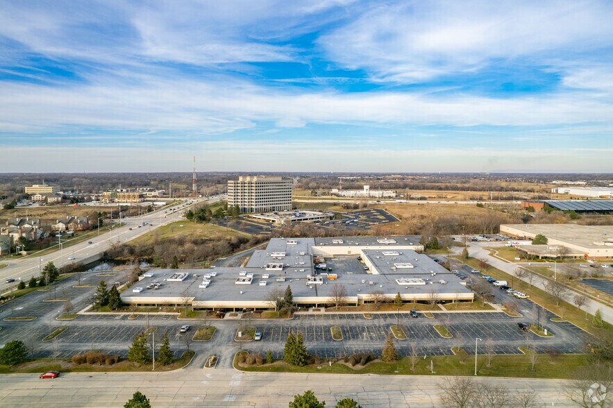 50 E Commerce Dr, Schaumburg, IL à louer - Aérien – Image 2 sur 7