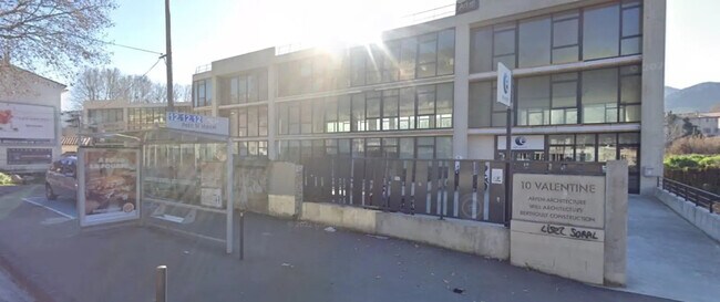 Plus de détails pour Bureau à vendre