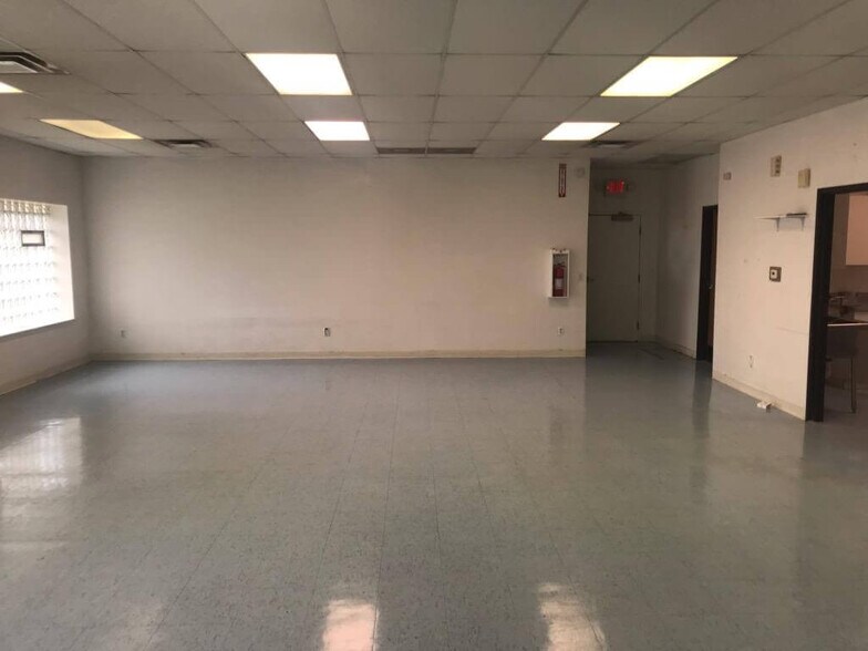 18440 John R St, Detroit, MI à vendre - Photo intérieure – Image 2 sur 19