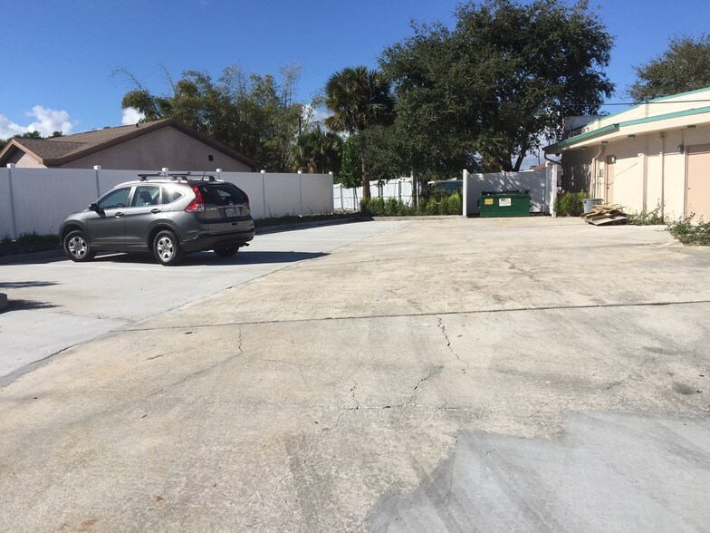 500 N Harbor City Blvd, Melbourne, FL à louer - Photo de l’immeuble – Image 2 sur 3