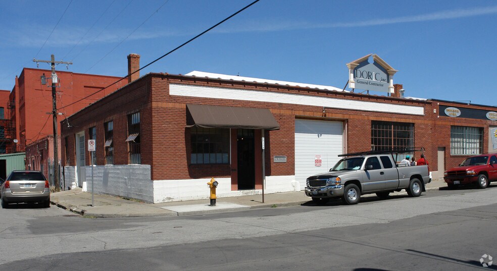 12 W Pacific Ave, Spokane, WA à louer - Photo principale – Image 1 sur 2