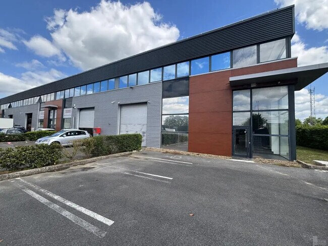Plus de détails pour 10 Rue Marcellin Berthelot, Mitry-Mory - Industriel/Logistique à louer