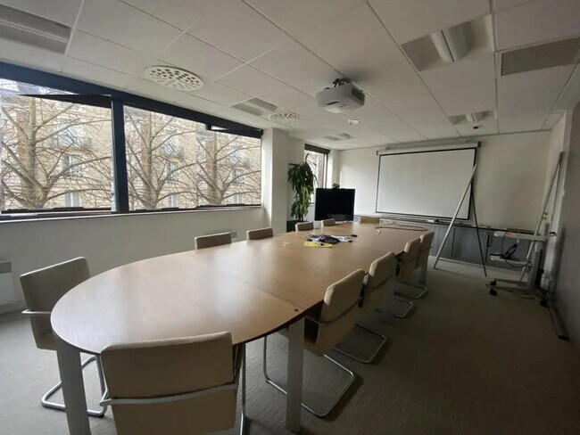 Plus de détails pour Bureau à vendre