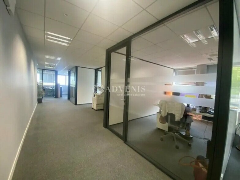 Bureau dans FOURQUEUX à louer - Photo de l’immeuble – Image 3 sur 7
