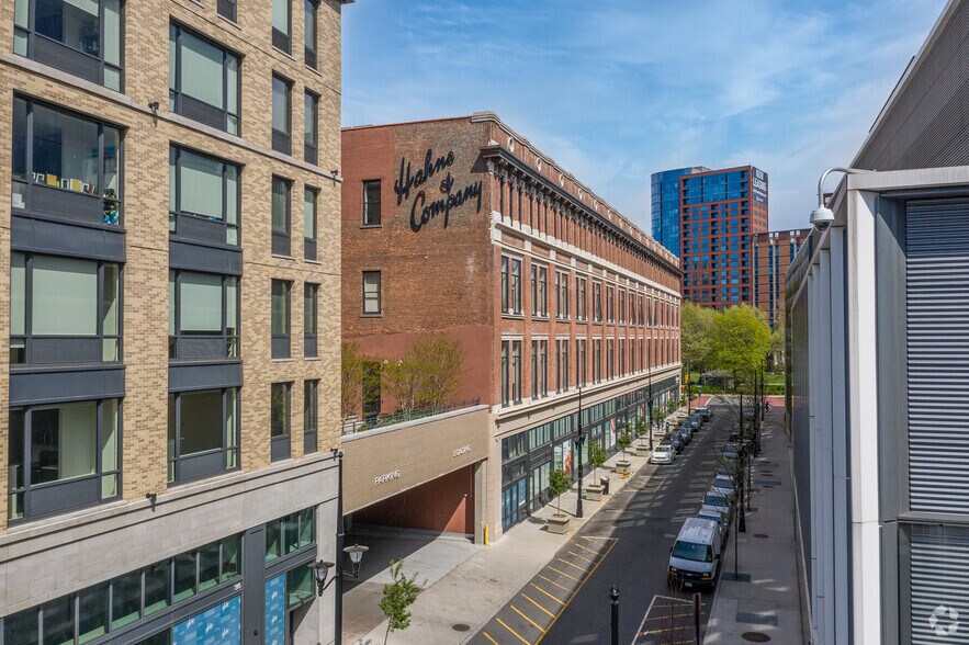609-625 Broad St, Newark, NJ à louer - Photo de l’immeuble – Image 3 sur 5