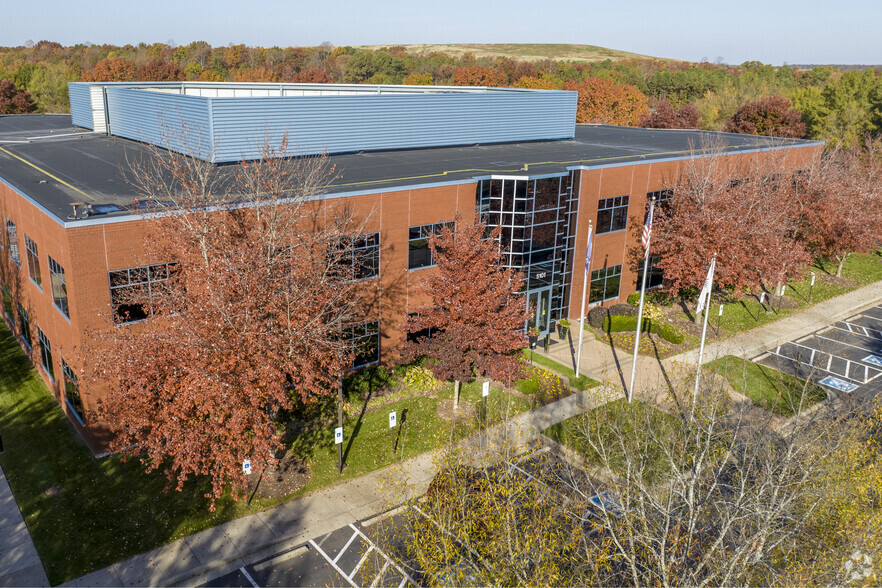 5101 Cox Rd, Glen Allen, VA à louer - Photo de l’immeuble – Image 2 sur 24