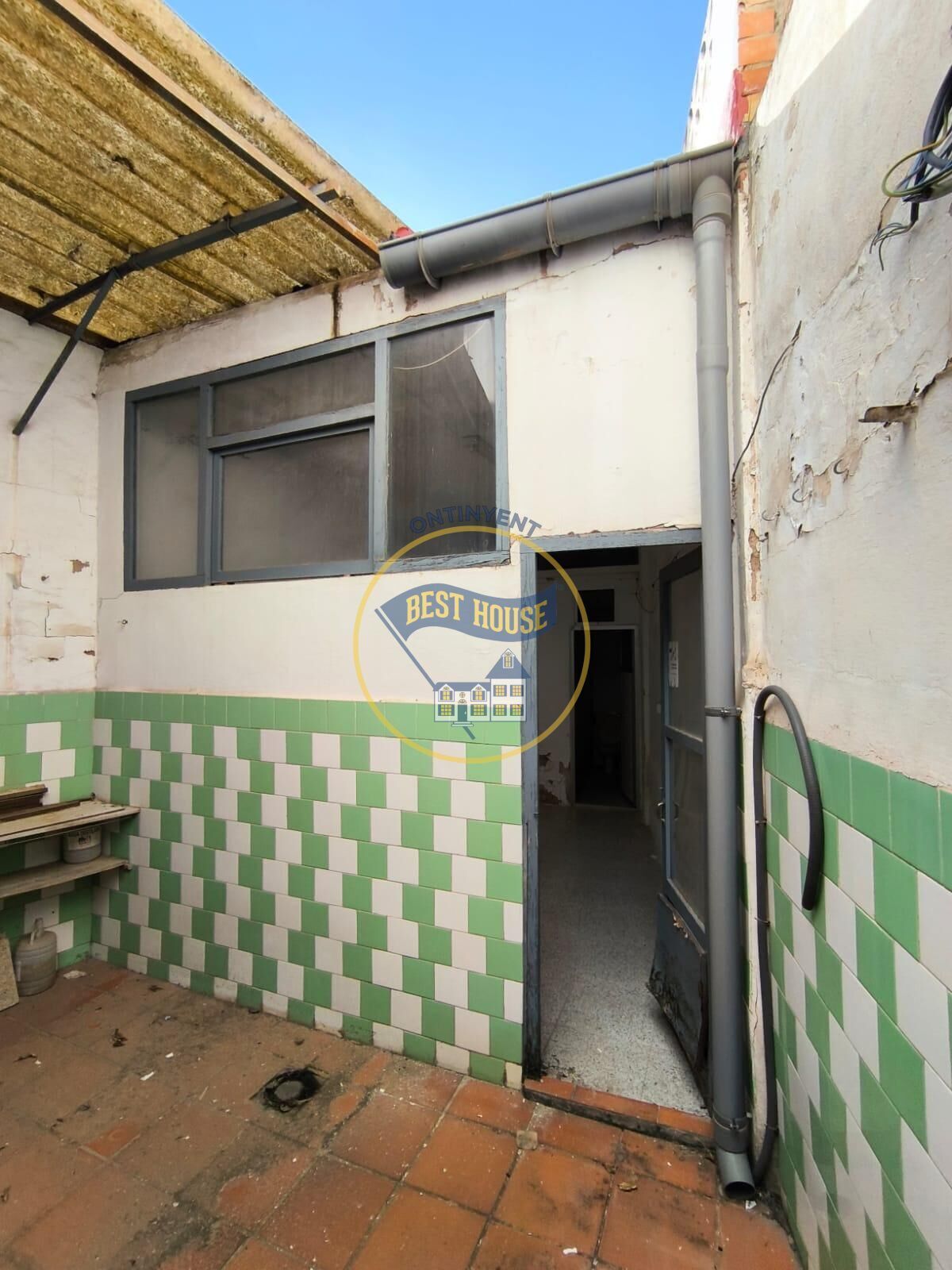 Local commercial dans Ontinyent, Valencia à louer Photo principale– Image 1 sur 17