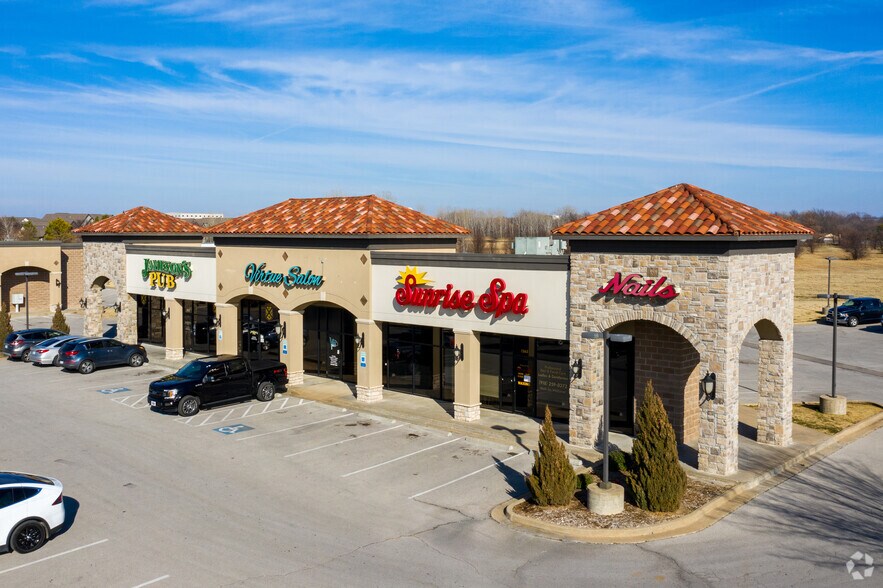 1375 N Aspen Ave, Broken Arrow, OK à louer - Photo de l’immeuble – Image 2 sur 4