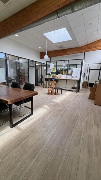 Bureau dans Vannes à louer - Photo de l’immeuble – Image 3 sur 4