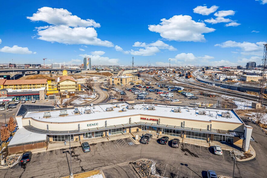 Railyard Marketplace portefeuille de 3 biens à vendre sur LoopNet.fr - Photo de l’immeuble – Image 3 sur 14