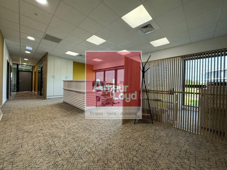 Bureau dans Troyes à louer - Photo de l’immeuble – Image 1 sur 5