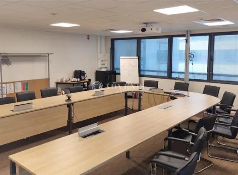 Bureau dans Tours à louer - Photo de l’immeuble – Image 2 sur 8