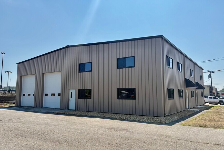 223 New Boston St, Woburn, MA à louer - Photo de l’immeuble – Image 2 sur 8