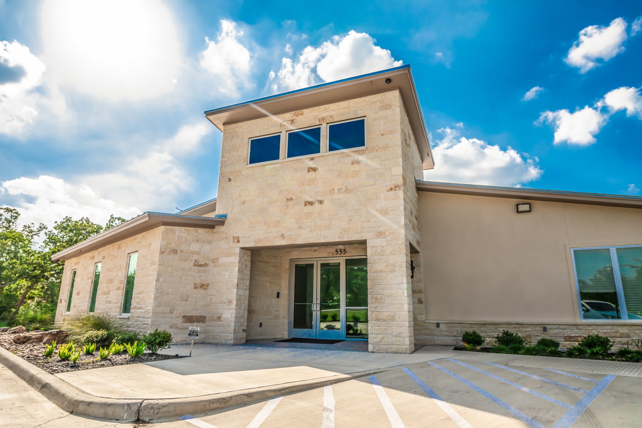555 William D Fitch Pkwy, College Station, TX à vendre Photo principale– Image 1 sur 18