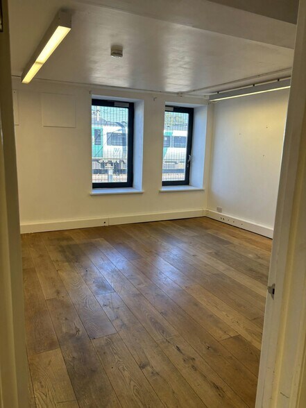 122A Gloucester Ave, Londres à vendre - Photo intérieure – Image 3 sur 6