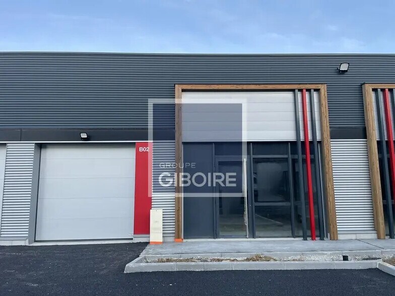 Industriel/Logistique dans Mordelles à louer - Photo de l’immeuble – Image 2 sur 32