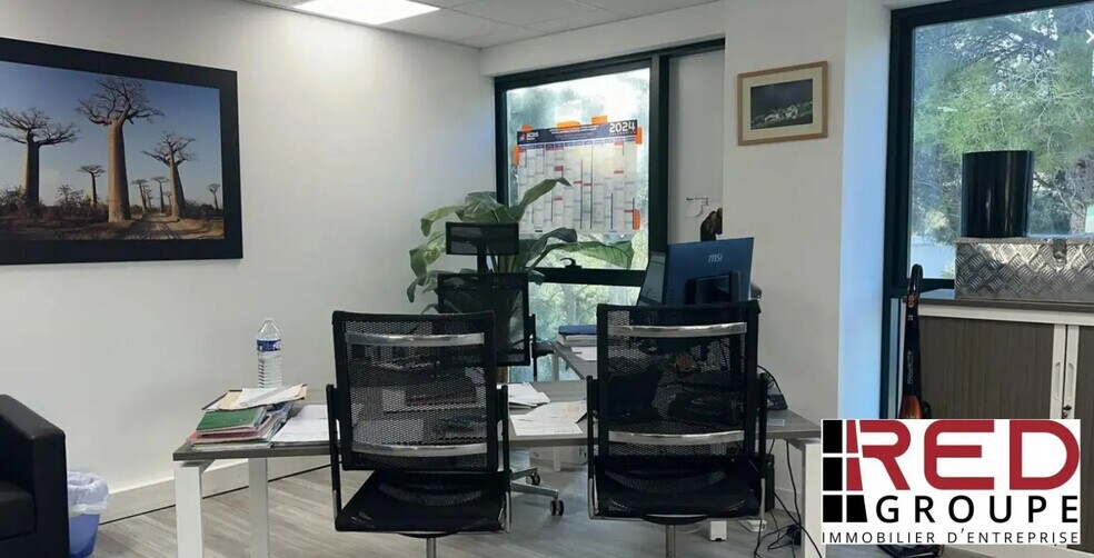 Bureau dans La Ciotat à louer - Photo de l’immeuble – Image 2 sur 5