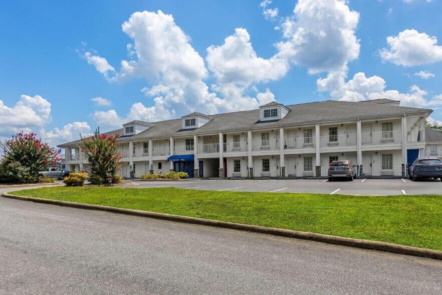 164 Jameson Inn Dr, Forest City, NC à vendre - Photo de l’immeuble – Image 3 sur 35