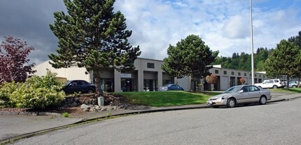 1320 26th St NW, Auburn, WA à louer Photo de l’immeuble– Image 1 sur 2