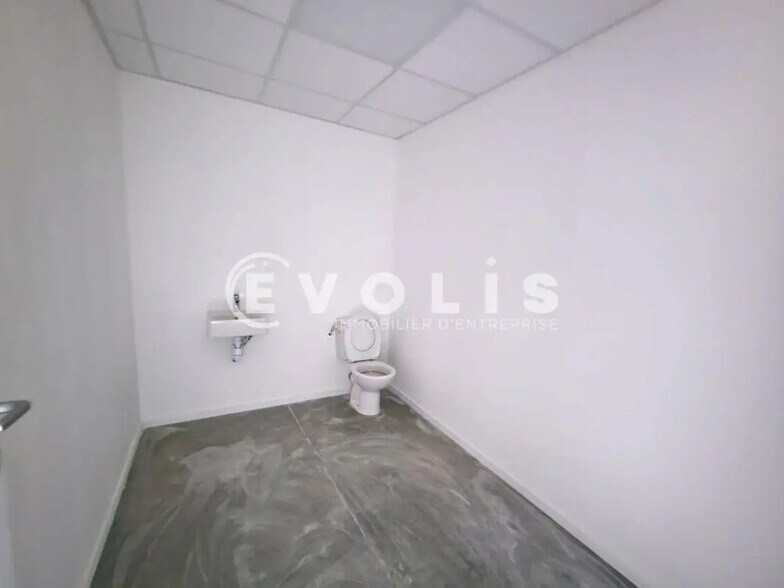 31 Rue Du Claret, Charvieu-Chavagneux à louer - Photo de l’immeuble – Image 2 sur 15