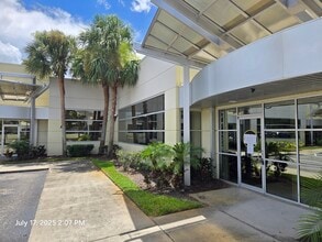 8818 Commodity Cir, Orlando, FL à louer Photo intérieure– Image 2 sur 8