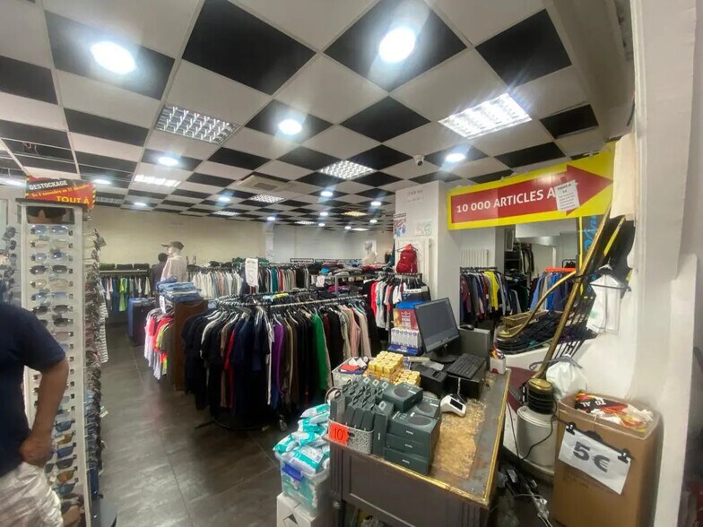 Local commercial dans Paris à louer - Photo de l’immeuble – Image 3 sur 7