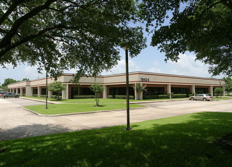 19408 Park Row, Houston, TX à louer - Photo de l’immeuble – Image 2 sur 15