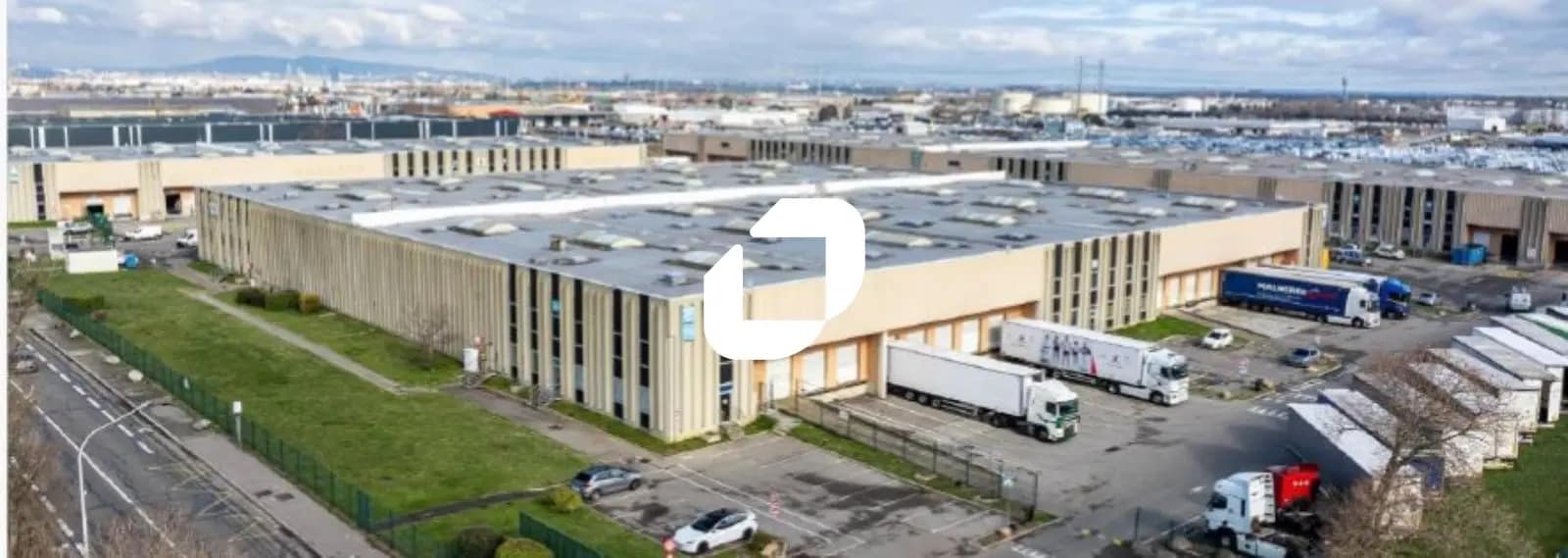 11 Avenue Du 24 Août 1944, Corbas à louer Photo de l’immeuble– Image 1 sur 12