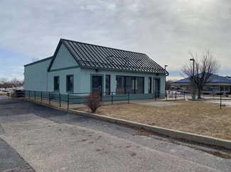 Plus de détails pour 3325 Sheridan Rd, Zion, IL - Local commercial à louer
