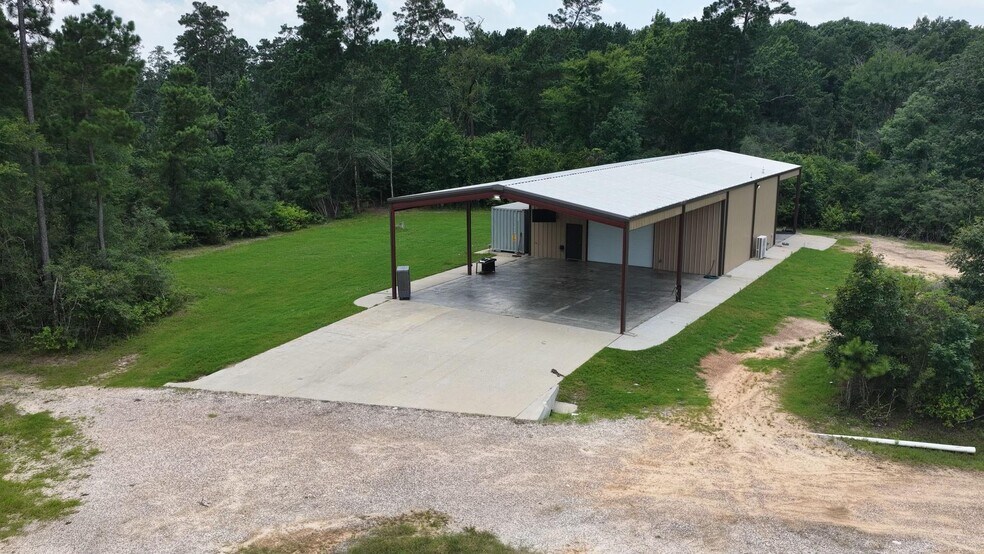 856 TX-150, New Waverly, TX à vendre - Photo de l’immeuble – Image 3 sur 39