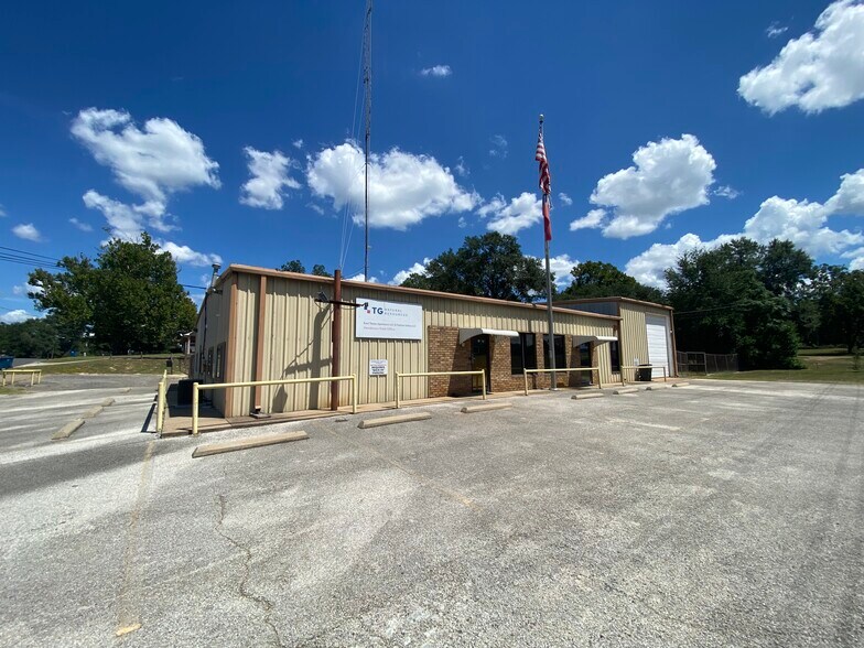 2300 TX-322, Henderson, TX à vendre - Photo de l’immeuble – Image 3 sur 8