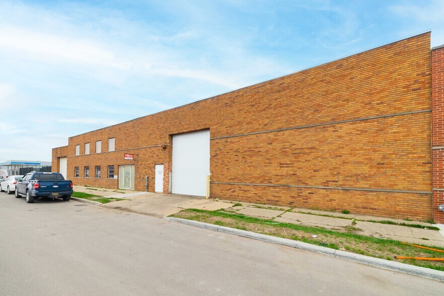 6773 E Davison St, Detroit, MI à louer - Photo principale – Image 1 sur 9