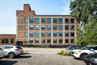 Plus de détails pour 6250 Rue Hutchison, Montréal, QC - Bureau à louer