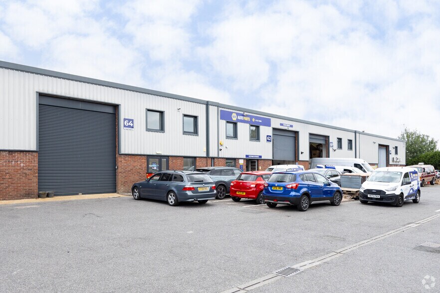 58-66 Hammonds Dr, Eastbourne à louer - Photo de l’immeuble – Image 2 sur 3