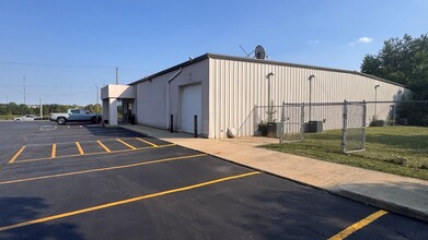 2620 N Farnsworth Ave, Aurora, IL à vendre Photo intérieure– Image 2 sur 4