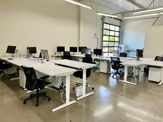 110 Pioneer Way, Mountain View, CA à louer - Photo intérieure – Image 3 sur 8