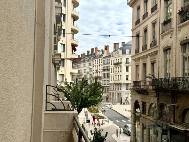 Plus de détails pour 4 Rue Emile Zola, Lyon - Bureau à louer