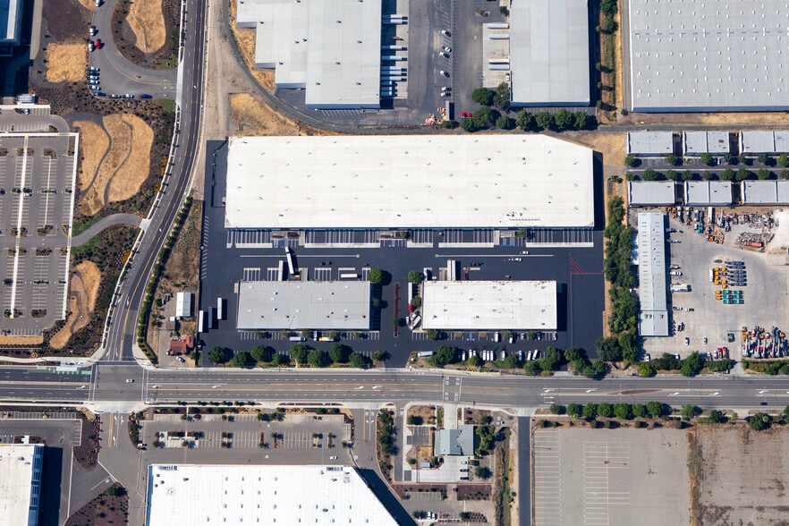 1050 E Grant Line Rd, Tracy, CA à louer - Aérien – Image 2 sur 20